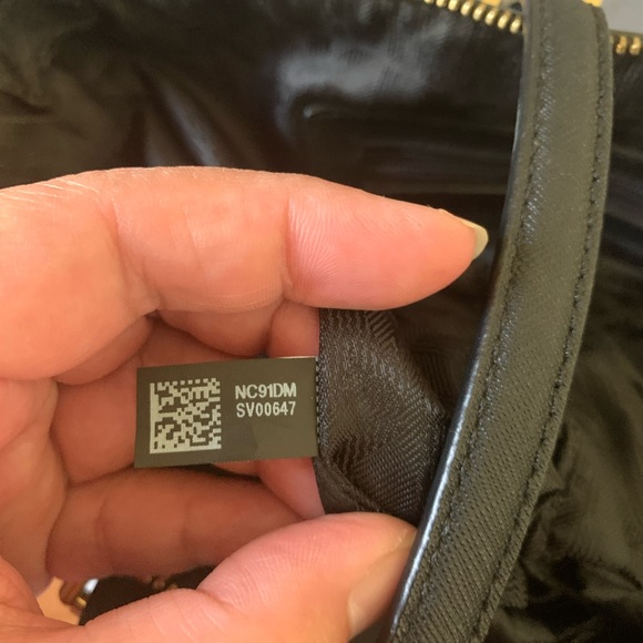 Michael Kors Jet Set tote - Picture 5 of 11